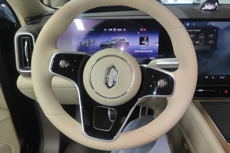 Used Hima AITO M9 2025 Extended-Range Ultra Version 52 kWh 6-Seater Steering Wheel