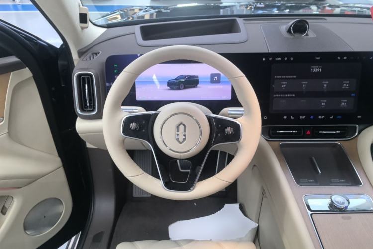 Used Hima AITO M9 2025 Pure Electric Ultra Version 100 kWh 6-Seater Model Steering Wheel