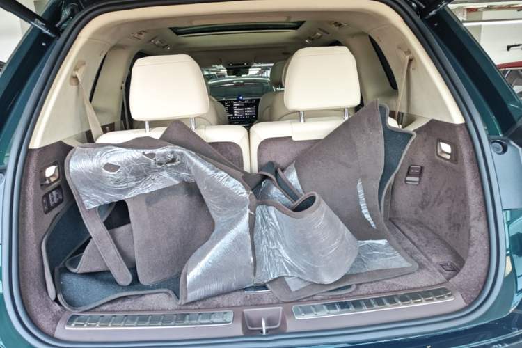 Used Hima AITO M9 2025 Extended-Range Ultra Version 52 kWh 6-Seater Trunk