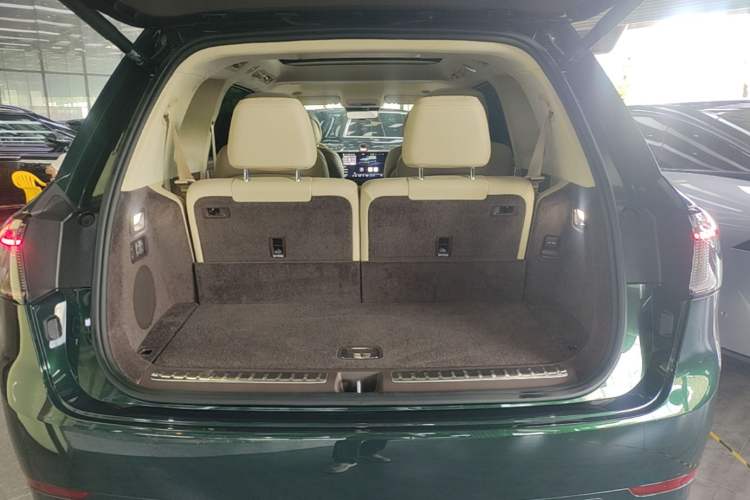 Used Hima AITO M9 2025 Pure Electric Ultra Version 100 kWh 6-Seater Model Trunk
