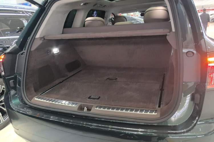 Used Hima AITO M9 2025 Extended-Range Ultra Version 52 kWh 5-Seater Edition Trunk