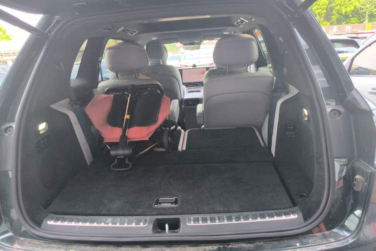 Used Hima AITO M9 2025 Extended-Range Ultra Version 52 kWh 6-Seater Trunk