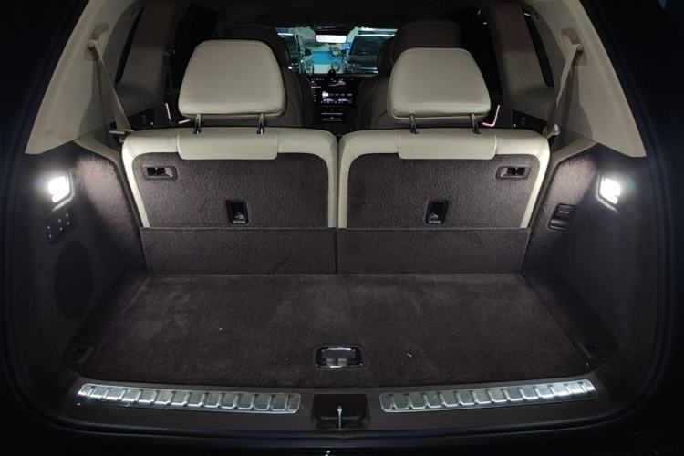 Used Hima AITO M9 2025 Pure Electric Ultra Version 100 kWh 6-Seater Model Trunk