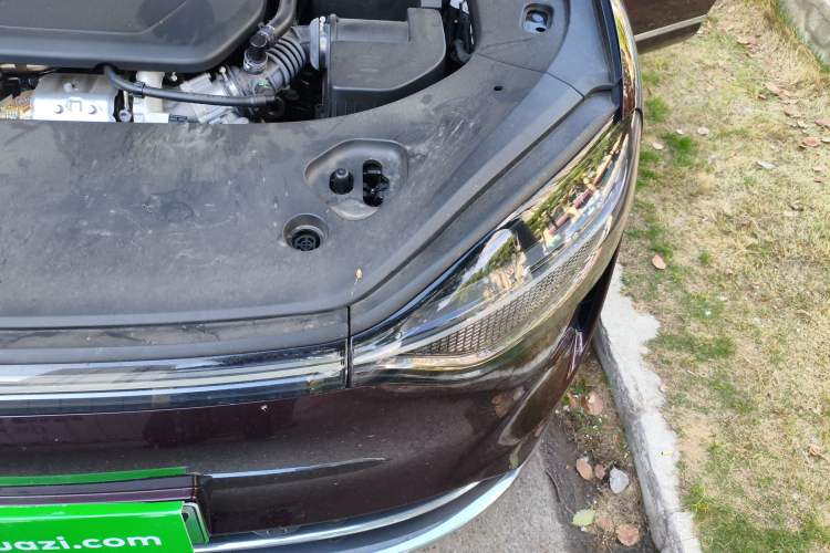 Used Hima AITO M9 2025 Extended-Range Ultra Version 52 kWh 6-Seater Engine Bay Left
