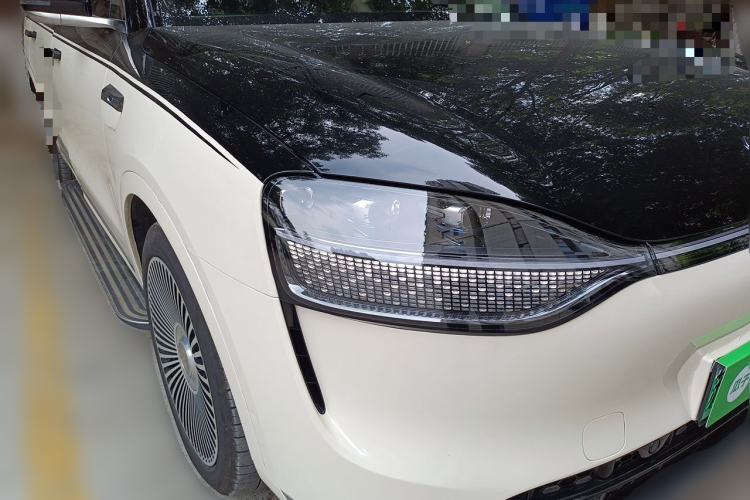 Used Hima AITO M9 2025 Model Range-Extended Max Edition 52kWh 5-seater (896-line LiDAR) Front Right 45 Deg