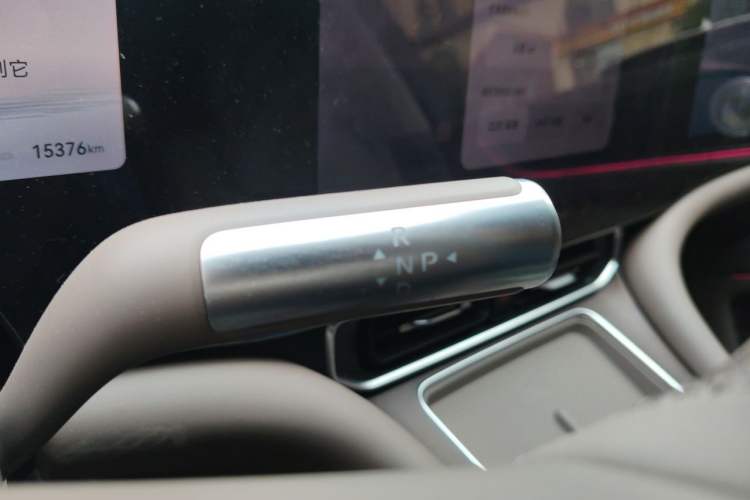 Used Hima AITO M9 2025 Extended-Range Ultra Version 52 kWh 5-Seater Edition Gear Lever