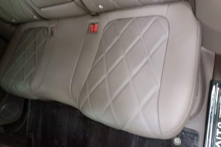 Used Hima AITO M9 2025 Model Range-Extended Max Edition 52kWh 5-seater (896-line LiDAR) Left Rear Seat