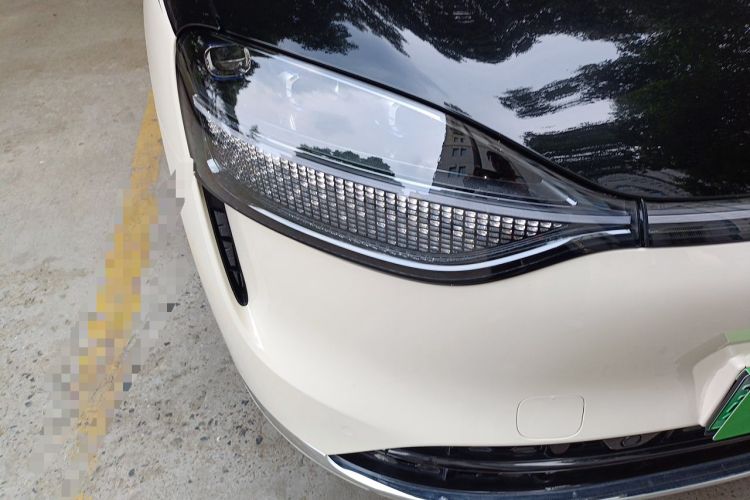 Used Hima AITO M9 2025 Model Range-Extended Max Edition 52kWh 5-seater (896-line LiDAR) Right Front Headlight
