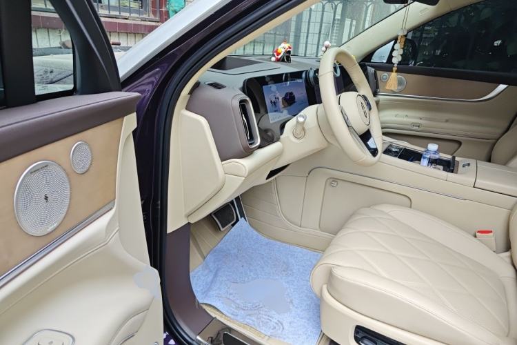 Used Hima AITO M9 2025 Extended-Range Ultra Version 52 kWh 6-Seater Driver Seat