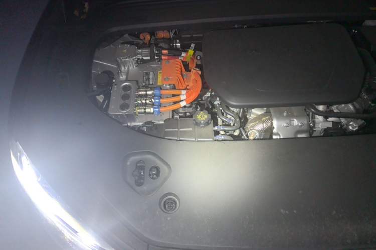 Used Hima AITO M9 2025 Model Range-Extended Ultra Edition 52kWh 6-seater (896-line LiDAR) Engine Bay Right