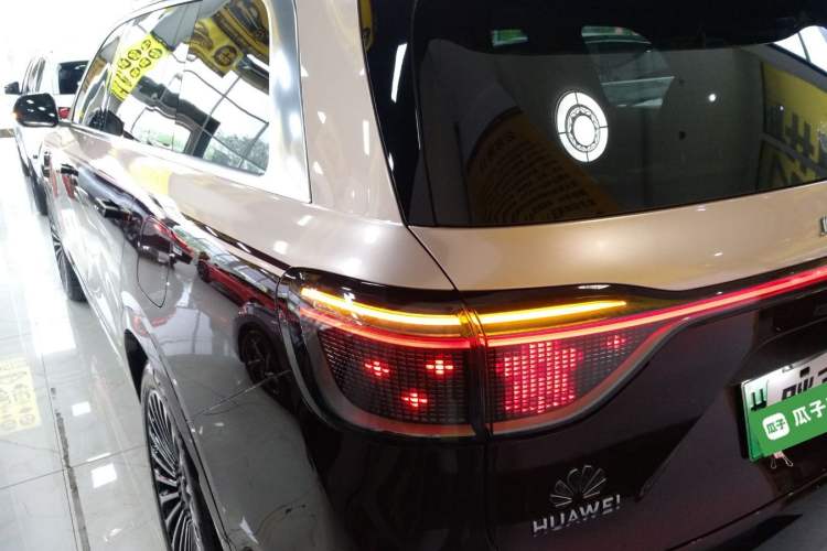 Used Hima AITO M9 2025 Extended-Range Ultra Version 52 kWh 6-Seater Exterior 2