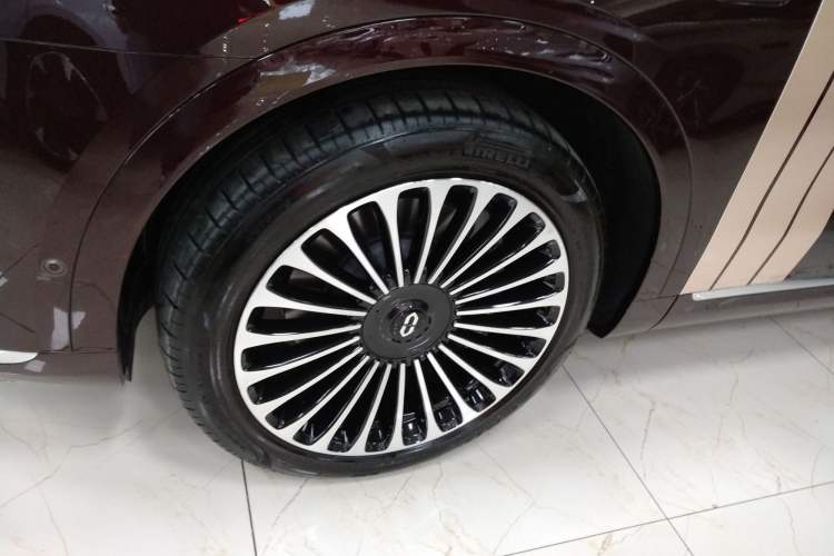 Used Hima AITO M9 2025 Extended-Range Ultra Version 52 kWh 6-Seater Exterior 4