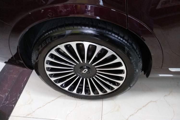 Used Hima AITO M9 2025 Extended-Range Ultra Version 52 kWh 6-Seater Exterior 5