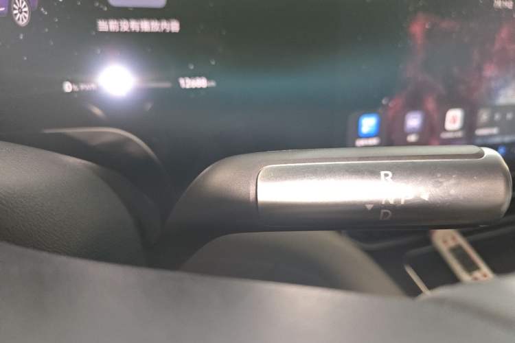 Used Hima AITO M9 2025 Extended-Range Ultra Version 52 kWh 5-Seater Edition Gear Lever