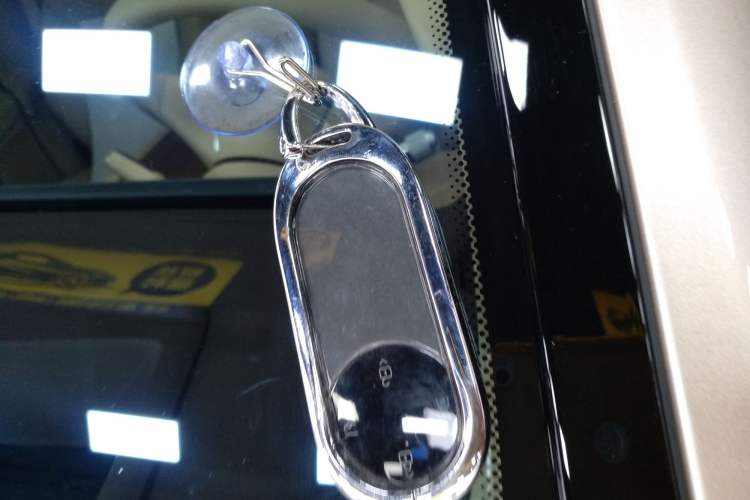 Used Hima AITO M9 2025 Extended-Range Ultra Version 52 kWh 6-Seater Interior 1
