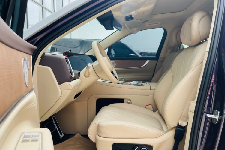 Used Hima AITO M9 2025 Extended-Range Ultra Version 52 kWh 5-Seater Edition Interior 3