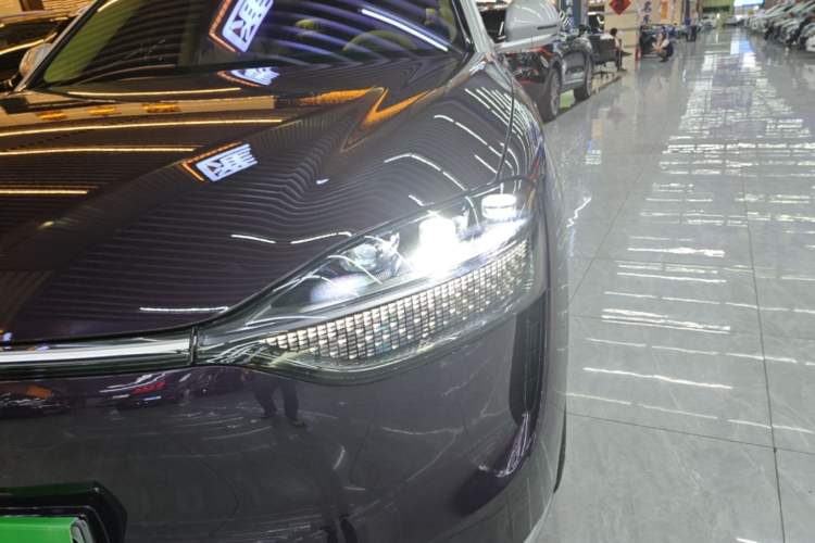 Used Hima AITO M9 2025 Extended-Range Ultra Version 52 kWh 5-Seater Edition Left Front Headlight