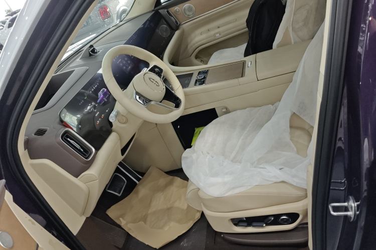 Used Hima AITO M9 2025 Extended-Range Ultra Version 52 kWh 5-Seater Edition Left Front Seat