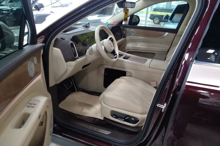Used Hima AITO M9 2025 Extended-Range Ultra Version 52 kWh 6-Seater Left Front Seat