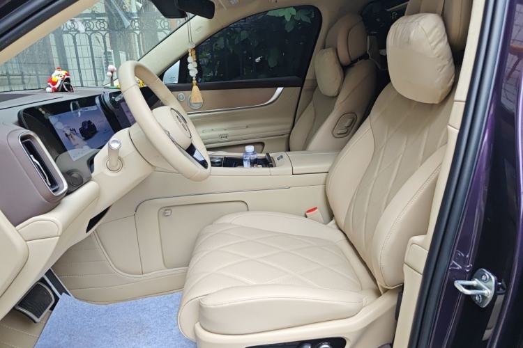 Used Hima AITO M9 2025 Extended-Range Ultra Version 52 kWh 6-Seater Left Front Seat