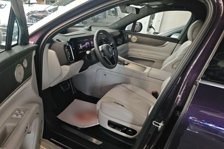 Used Hima AITO M9 2025 Extended-Range Ultra Version 52 kWh 5-Seater Edition Left Front Seat