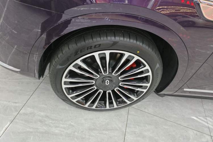 Used Hima AITO M9 2025 Extended-Range Ultra Version 52 kWh 5-Seater Edition Left Front Wheel Hub