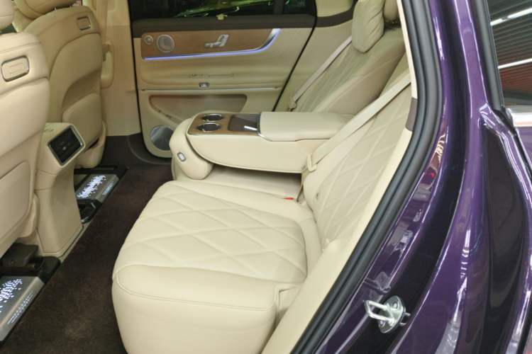 Used Hima AITO M9 2025 Extended-Range Ultra Version 52 kWh 5-Seater Edition Left Rear Seat