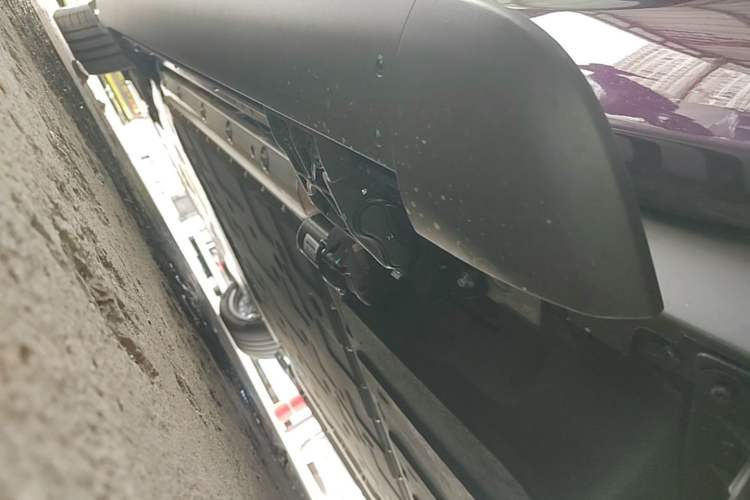 Used Hima AITO M9 2025 Extended-Range Ultra Version 52 kWh 6-Seater Left Side Sill