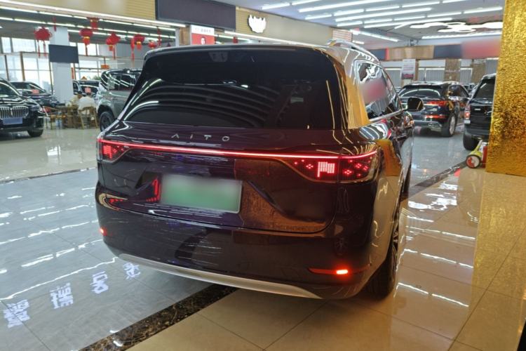 Used Hima AITO M9 2025 Extended-Range Ultra Version 52 kWh 5-Seater Edition Rear Right 45 Deg