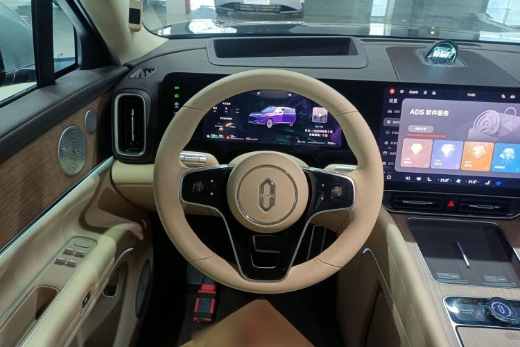 Used Hima AITO M9 2025 Extended-Range Ultra Version 52 kWh 5-Seater Edition Steering Wheel