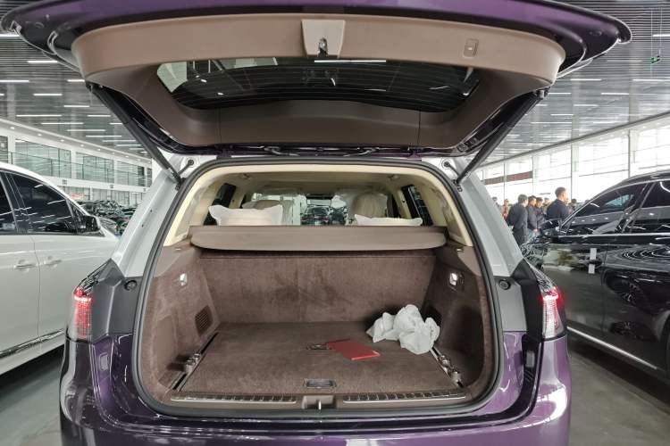 Used Hima AITO M9 2025 Extended-Range Ultra Version 52 kWh 5-Seater Edition Trunk
