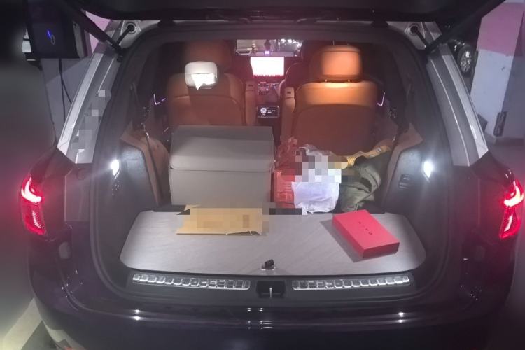 Used Hima AITO M9 2025 Model Range-Extended Ultra Edition 52kWh 6-seater (896-line LiDAR) Trunk