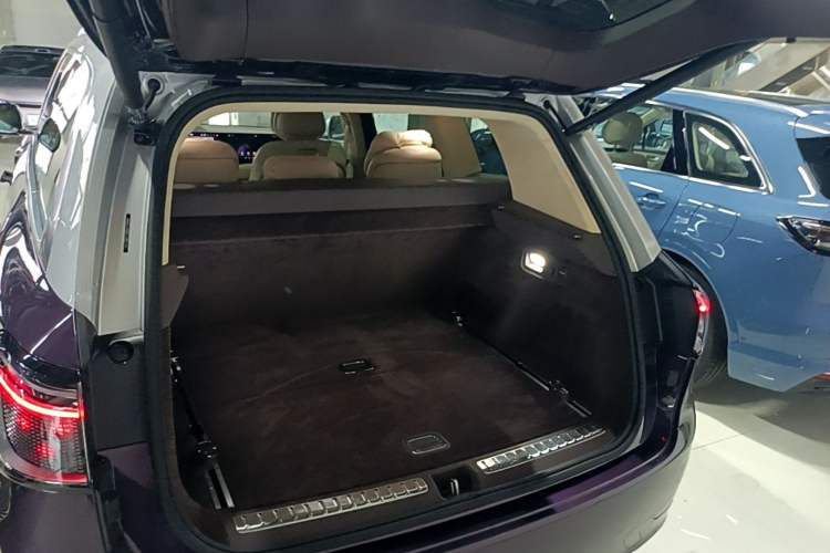 Used Hima AITO M9 2025 Extended-Range Ultra Version 52 kWh 5-Seater Edition Trunk