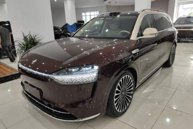 Ojetý Hima AITO M9 2025 Extended-Range Ultra Version 52 kWh 6-Seater