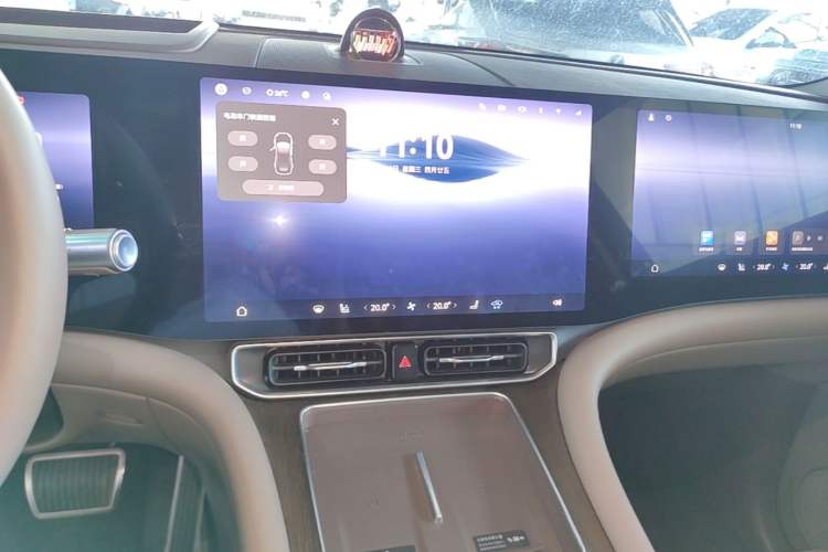 Used Hima AITO M9 2025 Extended-Range Ultra Version 52 kWh 6-Seater Audio And AC Panel