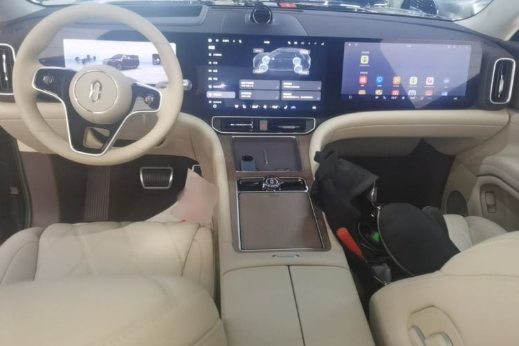 Used Hima AITO M9 2025 Extended-Range Ultra Version 52 kWh 6-Seater Center Console