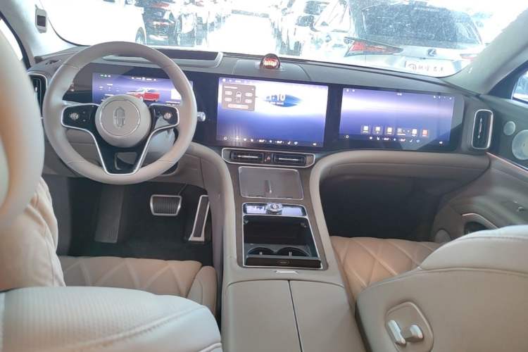 Used Hima AITO M9 2025 Extended-Range Ultra Version 52 kWh 6-Seater Center Console
