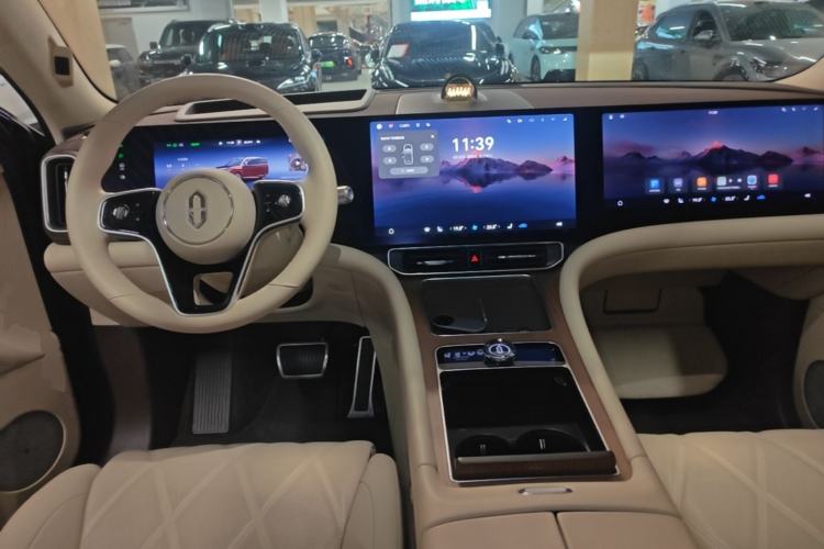 Used Hima AITO M9 2025 Extended-Range Ultra Version 52 kWh 6-Seater Center Console