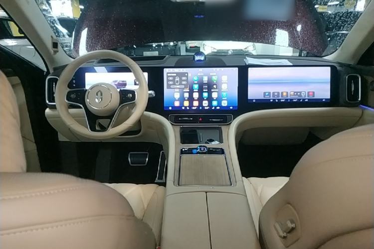 Used Hima AITO M9 2025 Extended-Range Ultra Version 52 kWh 6-Seater Center Console