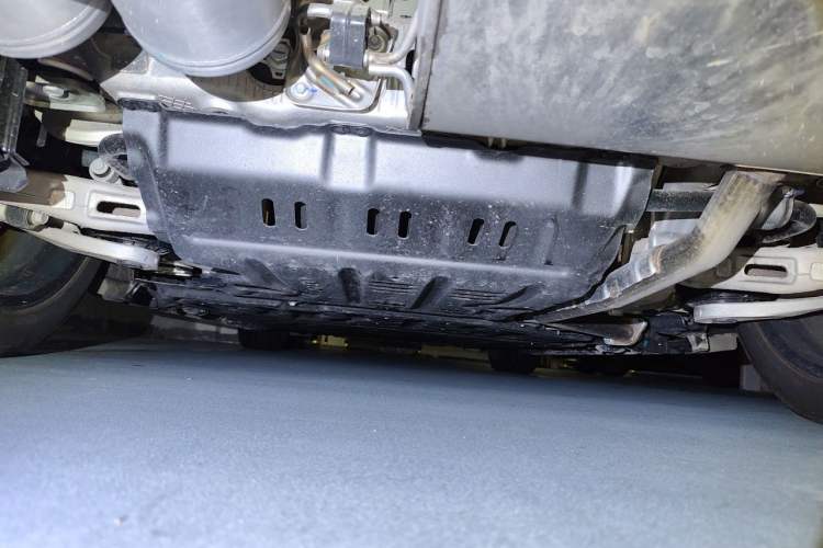 Used Hima AITO M9 2025 Extended-Range Ultra Version 52 kWh 6-Seater Chassis Front