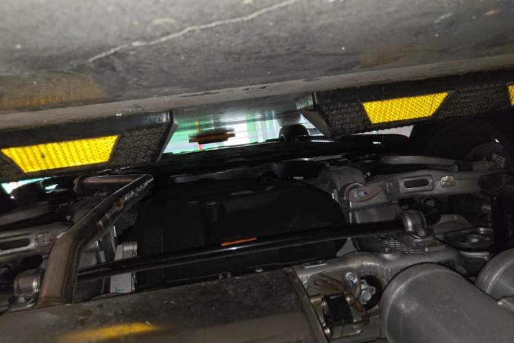 Used Hima AITO M9 2025 Extended-Range Ultra Version 52 kWh 6-Seater Chassis Rear
