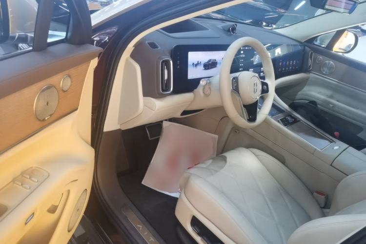 Used Hima AITO M9 2025 Extended-Range Ultra Version 52 kWh 6-Seater Driver Seat