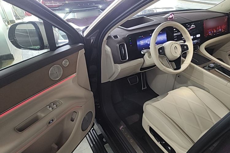Used Hima AITO M9 2025 Extended-Range Ultra Version 52 kWh 6-Seater Driver Seat
