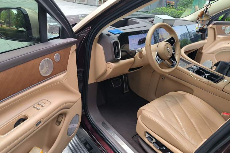 Used Hima AITO M9 2025 Extended-Range Ultra Version 52 kWh 5-Seater Edition Driver Seat
