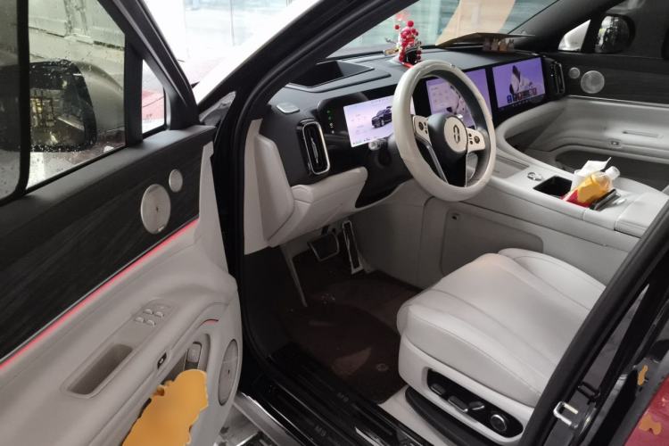 Used Hima AITO M9 2025 Extended-Range Ultra Version 52 kWh 6-Seater Driver Seat