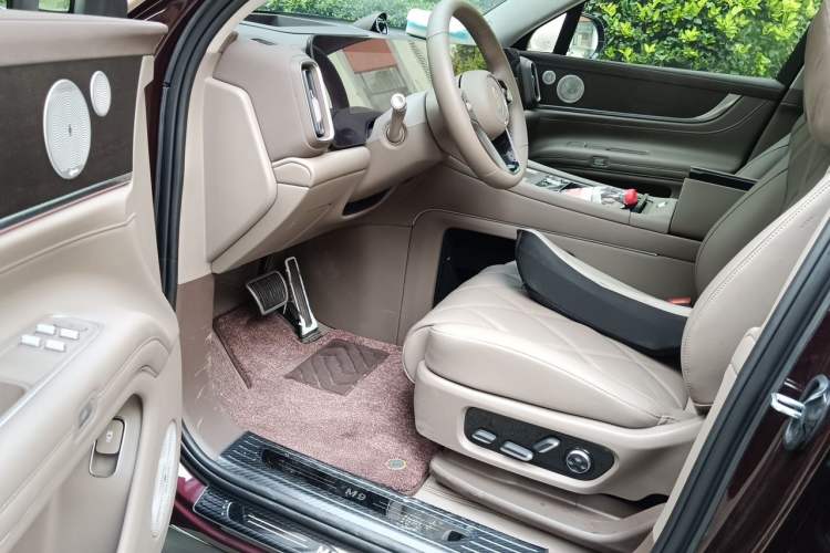 Used Hima AITO M9 2025 Extended-Range Ultra Version 52 kWh 5-Seater Edition Driver Seat