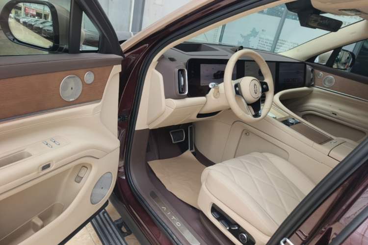 Used Hima AITO M9 2025 Extended-Range Ultra Version 52 kWh 5-Seater Edition Driver Seat