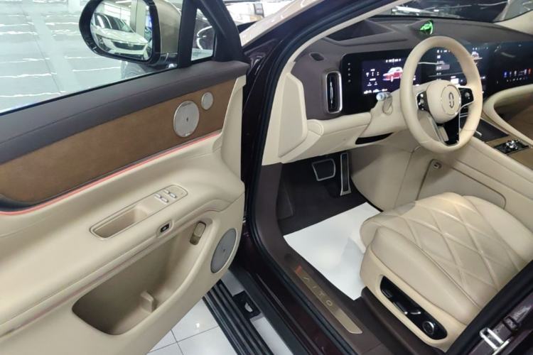 Used Hima AITO M9 2025 Extended-Range Ultra Version 52 kWh 6-Seater Driver Seat