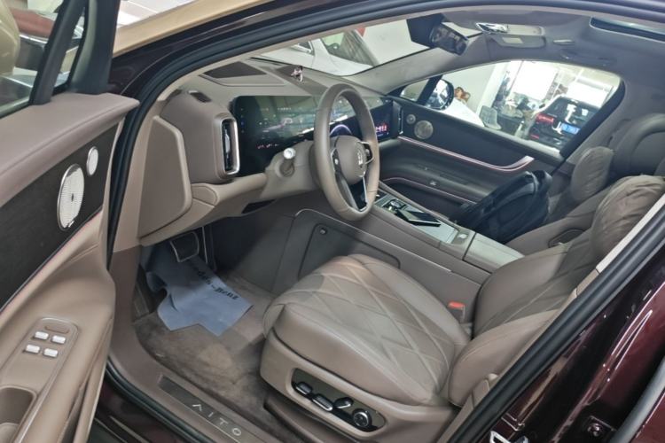 Used Hima AITO M9 2025 Extended-Range Ultra Version 52 kWh 5-Seater Edition Driver Seat
