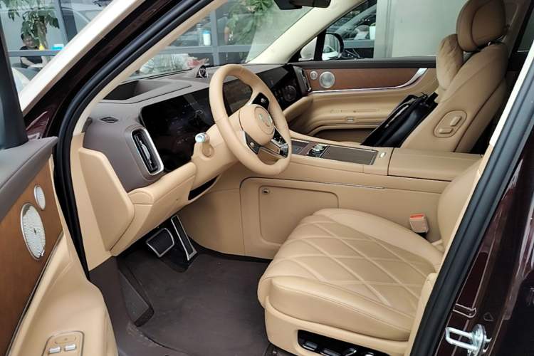 Used Hima AITO M9 2025 Extended-Range Ultra Version 52 kWh 5-Seater Edition Driver Seat
